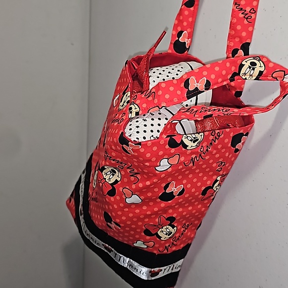 Minnie Mouse Lovers Lot polka dot sneakers size 7, bag& red glitter slippers EUC - Picture 15 of 16